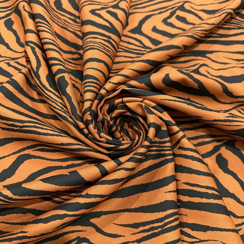 Tecido Viscose Sarjada Zebra Fundo Terracota • Luema Tecidos