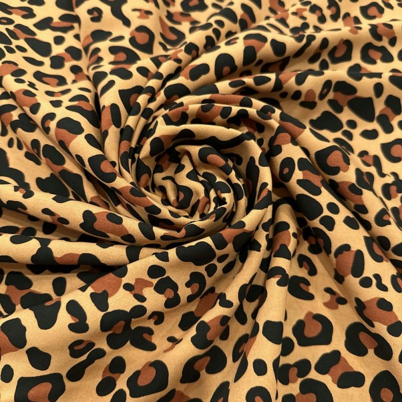 Tecido Viscose Estampada Onça Animal Print • Luema Tecidos