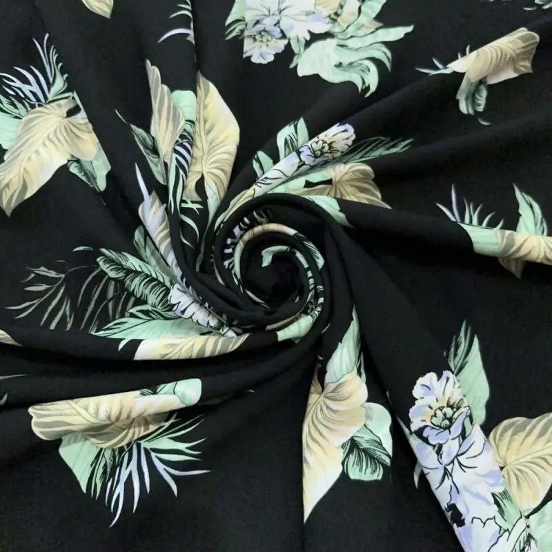 Tecido Viscose Estampada Floral Bege Fundo Preto • Luema Tecidos