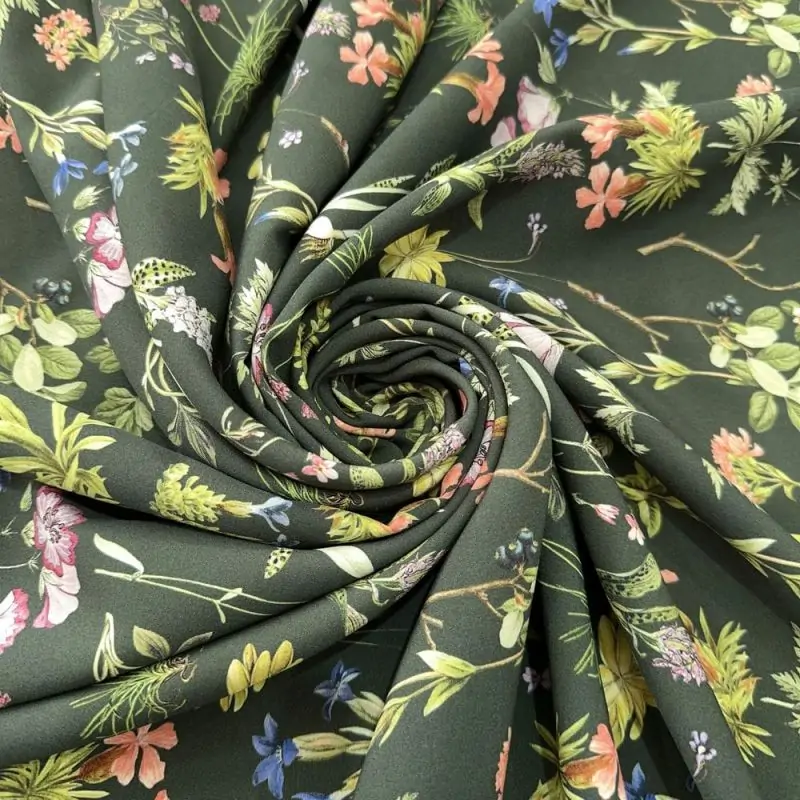 Tecido Viscose Estampada Floral e Ramos Fundo Verde • Luema Tecidos